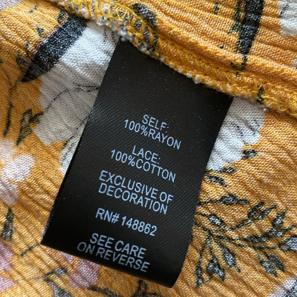 Torrid size 6 top - Picture 7 of 7